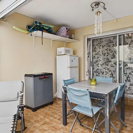 Apartment Avec Terrasse Et Parking Prive A Marseillan-plage - Fr-1-326-852 *